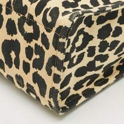 مملوكة مسبقًا حقيبة يد كوتش قماش بطباعة النمر الأسود / الأصفر الفاتح كارغو