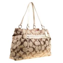 Pre Owned Coach Beige Signature Canvas Shopper Tote