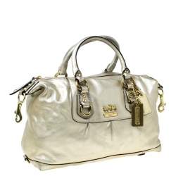 مملوكة مسبقًا Coach Gold Metallic Leather Madison Sabrina Satchel 