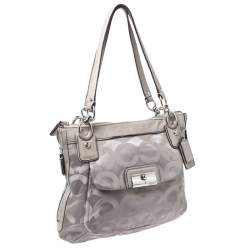 Pre Owned Coach Grey Signature Canvas Penelope Hobo