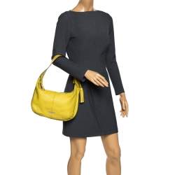 Pre Owned Coach Yellow Leather Avery Hobo