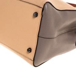 Coach Beige/Grey Leather Swagger 33 Tote