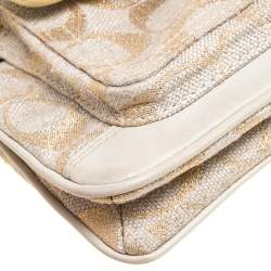 Pre Owned Coach Beige/Cream Signature Canvas and Leather Turnlock Pocket Wristlet Clutch