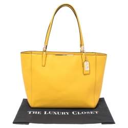 مملوكة مسبقًا حقيبة يد كوتش بارك مترو جلد صفراء