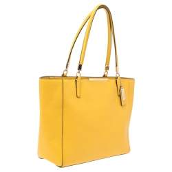 مملوكة مسبقًا حقيبة يد كوتش بارك مترو جلد صفراء