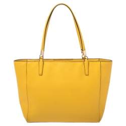 مملوكة مسبقًا حقيبة يد كوتش بارك مترو جلد صفراء