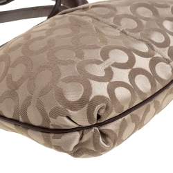 Pre Owned Coach Brown/Beige Signature Canvas and Leather Zip Shoulder Bag