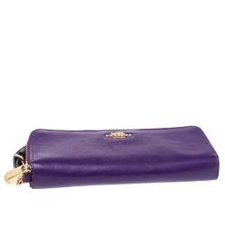 Pre Owned Coach Purple Leather Zip Around Wallet