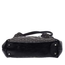 Pre Owned Coach Grey/Black Signature Coated Canvas and Leather Shoulder Bag