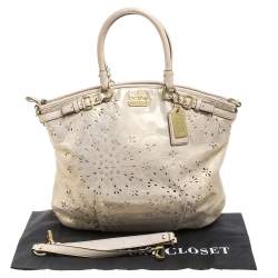 مملوكة مسبقًا Coach Beige Laser Cut Shimmer Leather Lindsey Shoulder Bag
