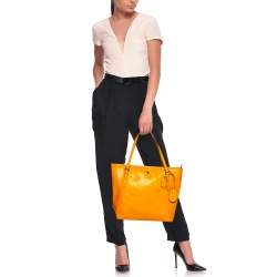 Pre Owned Coach Orange Leather Peyton Zip Tote