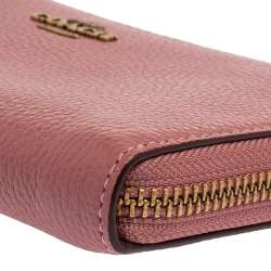  مملوكة مسبقًا Coach Pink Leather Zip Around Wallet
