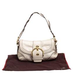 مملوكة مسبقًا Coach White Leather Soho Baguette Bag