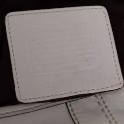 مملوكة مسبقًا Coach White Leather Soho Baguette Bag