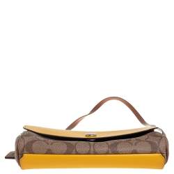 مملوكة مسبقًا Coach Brown Signature Coated Canvas and Leather Reversible Crossbody Bag