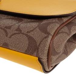 مملوكة مسبقًا Coach Brown Signature Coated Canvas and Leather Reversible Crossbody Bag