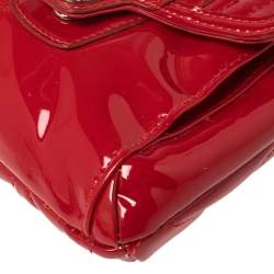 Pre Owned Coach Red Quilted Patent Leather Hippie Pocket Top Handle Bag