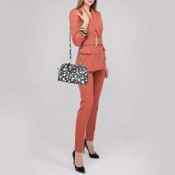 Pre Owned حقيبة ساتشل كوتش جلد أبيض/أسود