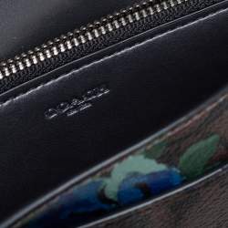 Pre Owned محفظة بسلسلة كوتش جلد وكانفاس مقوى مطبوع مورد بالشعار بني 