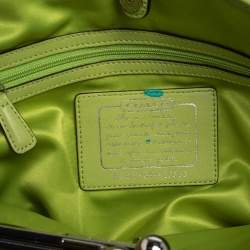 Pre Owned Coach Beige/Green Signature Canvas and Leather  Kisslock Framed Carryall Tote