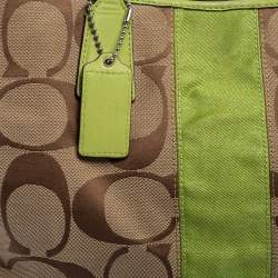 Pre Owned Coach Beige/Green Signature Canvas and Leather  Kisslock Framed Carryall Tote