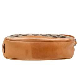 مملوكة مسبقًا Coach Beige/Tan Signature Canvas And Leather Shoulder Bag