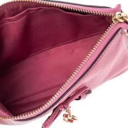 مملوكة مسبقًا Coach Pink Pebbled Leather Chain Clutch