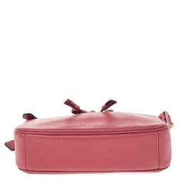مملوكة مسبقًا Coach Pink Pebbled Leather Chain Clutch