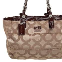 مملوكة مسبقًا Coach Beige/Brown Op Art Canvas and Patent Leather Tribeca Tote