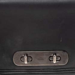 مملوكة مسبقًا حقيبة كروس كوتش سواغر جلد أسود