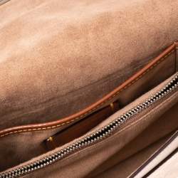 مملوكة مسبقًا حقيبة كتف كوتش تابي 26 جلد وكانفاس مقوى بالشعار بيج