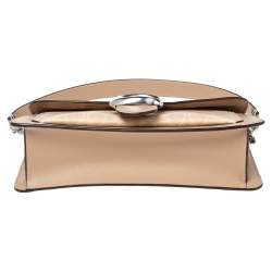 مملوكة مسبقًا حقيبة كتف كوتش تابي 26 جلد وكانفاس مقوى بالشعار بيج