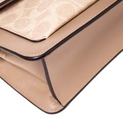 مملوكة مسبقًا حقيبة كتف كوتش تابي 26 جلد وكانفاس مقوى بالشعار بيج