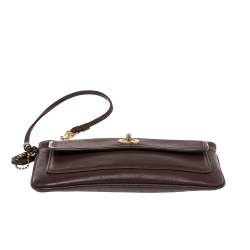 مملوكة مسبقًا Coach Dark Brown Leather Turnlock Wristlet Pouch