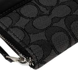 مملوكة مسبقًا Coach Black Canvas and Leather Accordion Zip Around Wallet