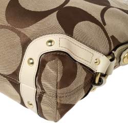 مملوكة مسبقًا حقيبة هوبو كوتش كارلي جلد وكانفاس بيج بالشعار