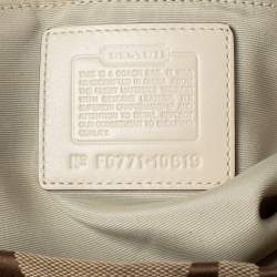 مملوكة مسبقًا حقيبة هوبو كوتش كارلي جلد وكانفاس بيج بالشعار