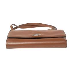 مملوكة مسبقًا Coach Brown Leather Convertible Trifold Wallet