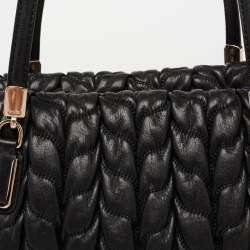 Pre Owned حقيبة ساتشل كوتش إيست / ويست ماديسون مادلين جلد سوداء ملتفة مجمعة 