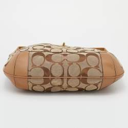 مملوكة مسبقًا Coach Beige/Brown Signature Canvas And Leather Hobo