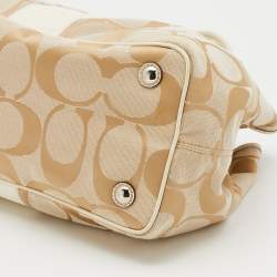 مملوكة مسبقًا Coach Beige Signature Canvas and Patent Leather Kisslock Framed Carryall Tote