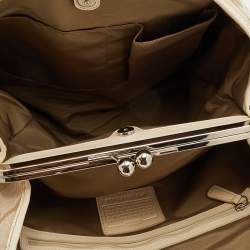 مملوكة مسبقًا Coach Beige Signature Canvas and Patent Leather Kisslock Framed Carryall Tote