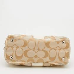 مملوكة مسبقًا Coach Beige Signature Canvas and Patent Leather Kisslock Framed Carryall Tote