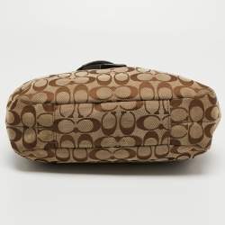 Pre Owned Coach Beige/Brown Signature Canvas and Leather Soho Lynn Hobo