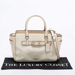 Pre Owned Coach White Leather Swagger Tote