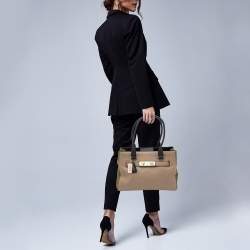 Pre Owned Coach Tricolor Grained Leather Swagger 33 Tote