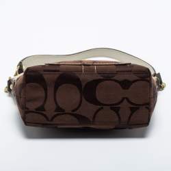 Pre Owned Coach Brown/Beige Signature Canvas Front Pocket Baguette Bag