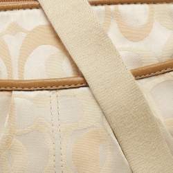 Pre Owned Coach Beige/White Signature Canvas and Leather Shoulder Bag