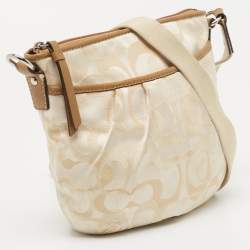 Pre Owned Coach Beige/White Signature Canvas and Leather Shoulder Bag