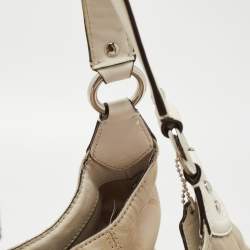Pre Owned Coach White/Beige Signature Fabric Campbell Hobo